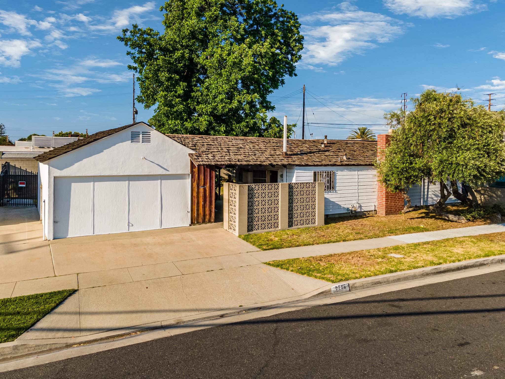 Downey, CA probate property